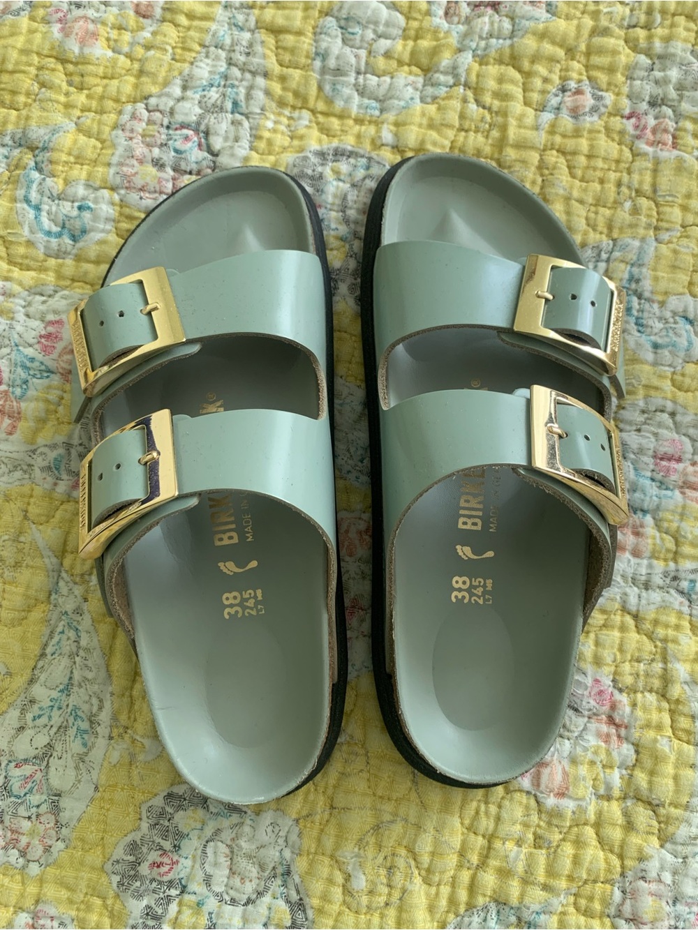 Birkenstock Arizona sandals - sage patent leather, droplet buckle, 38 narrow